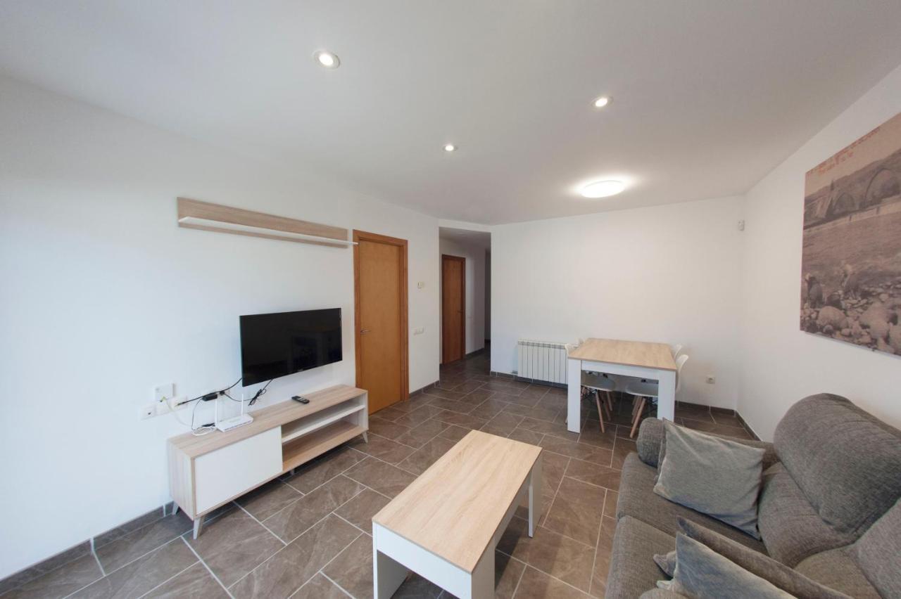 Apartament Bisaura De Ter Sant Quirze De Besora Eksteriør bilde