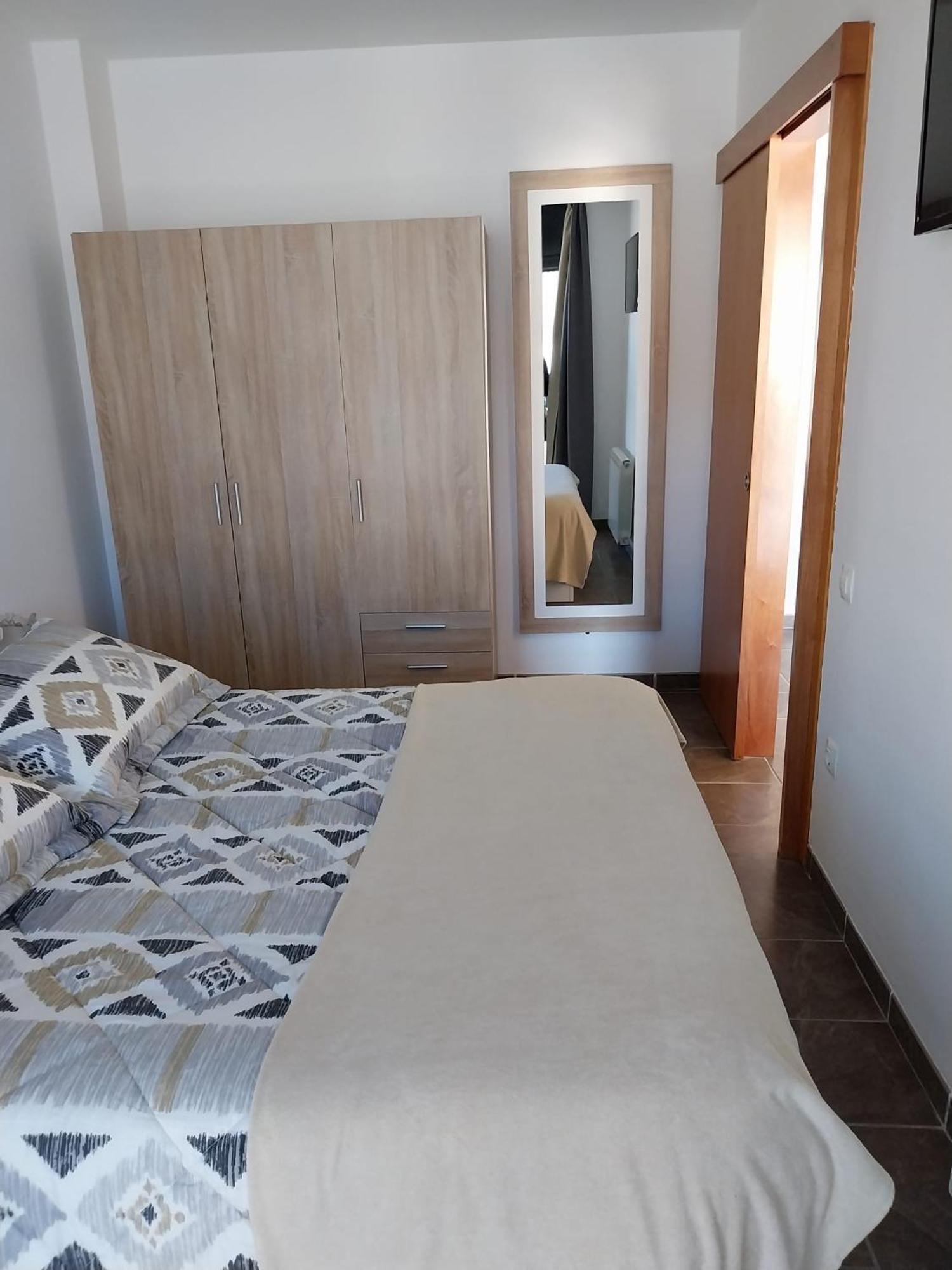 Apartament Bisaura De Ter Sant Quirze De Besora Eksteriør bilde